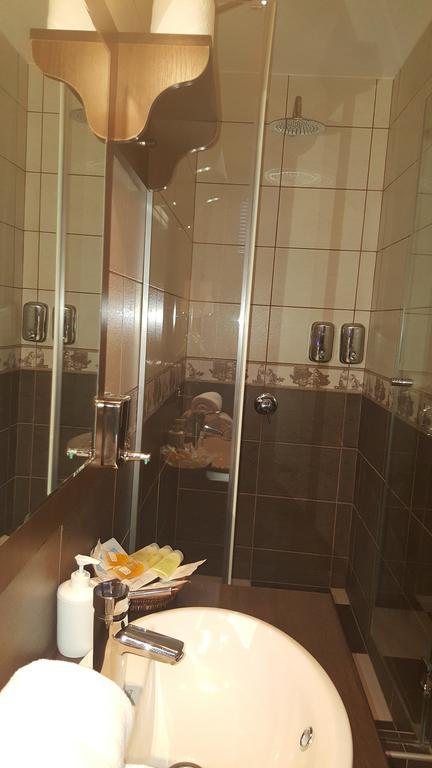 Garni Hotel Contact Bělehrad Exteriér fotografie