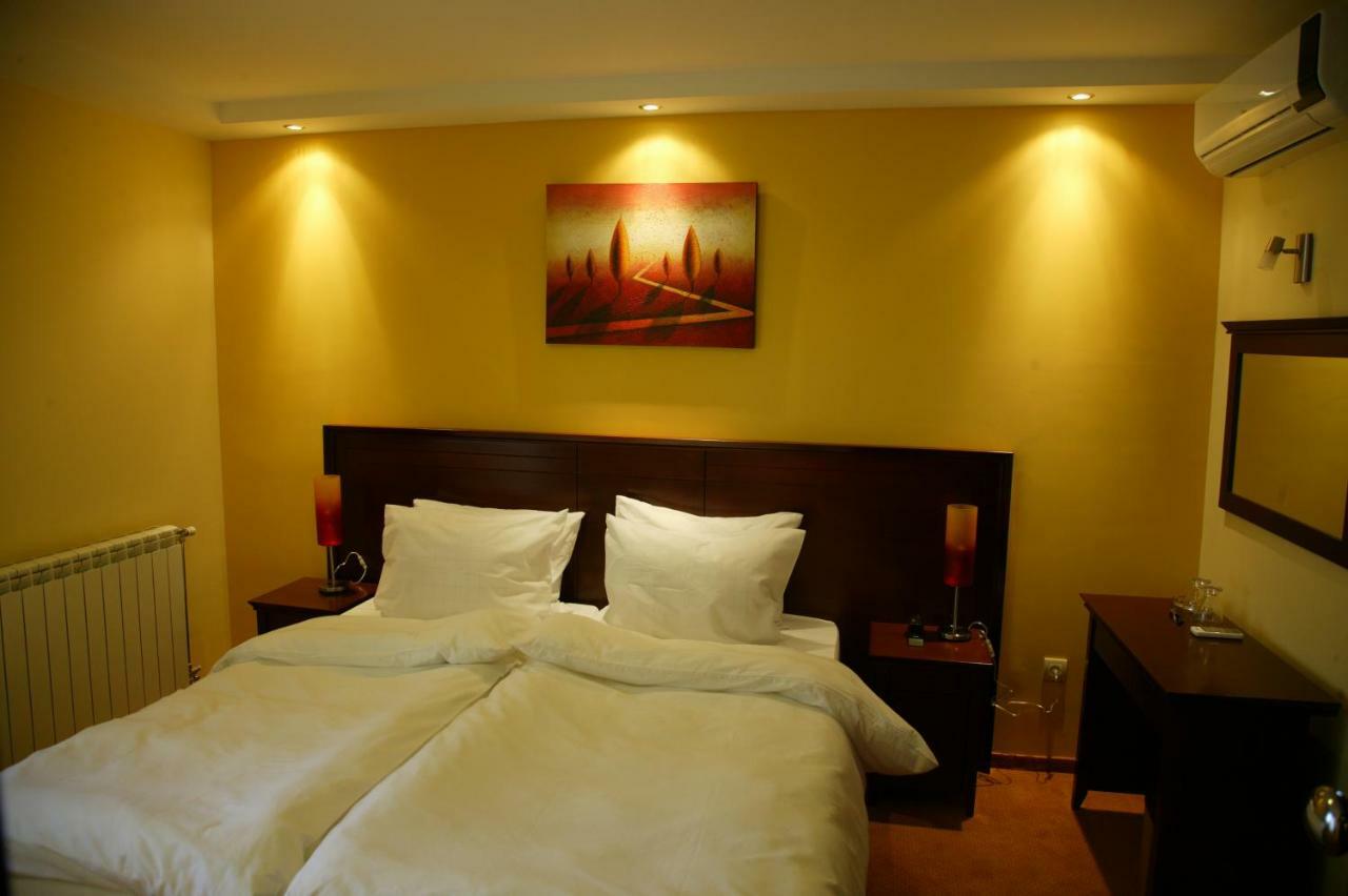 Garni Hotel Contact Bělehrad Exteriér fotografie